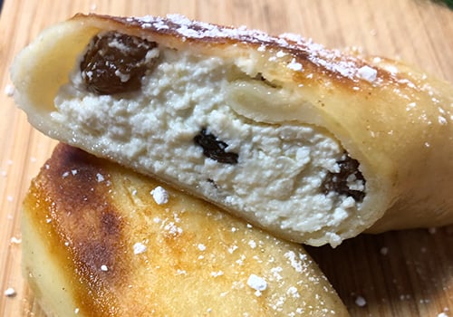 Blini mit Quark & Rosinen