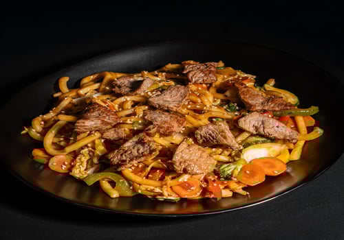 74.Udon-Nudeln Rindfleisch