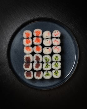 3.Maki Box