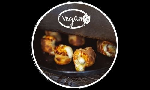 Pizzabrötchen gefüllt mit veganem Schmelz (8 Stück)
