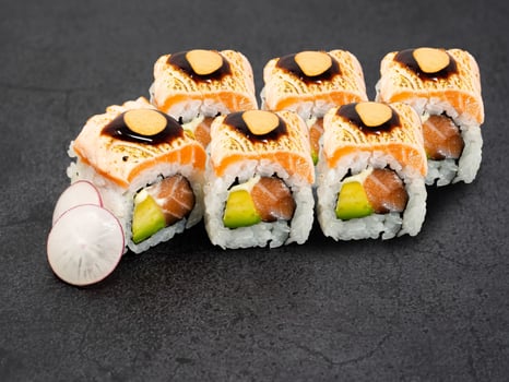 Aburi Roll (8 Stück) Aburi Roll (8 Stück)