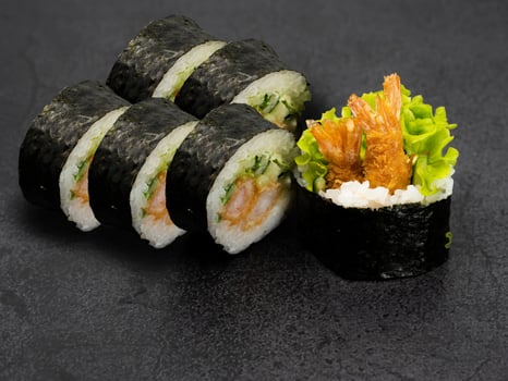 Ebi Tempura Maki (5 Stück) Ebi Tempura Maki (5 Stück)