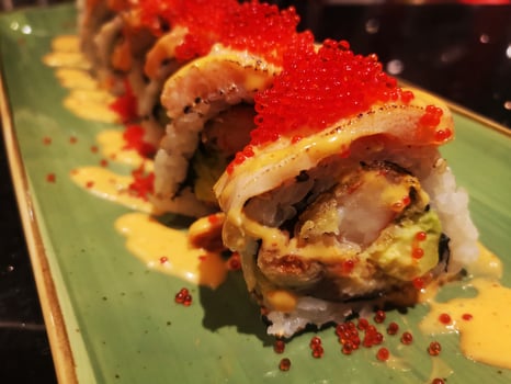 O17.A OISHII Special Roll 1 flamed Lachs O17.A OISHII Special Roll 1 flamed Lachs
