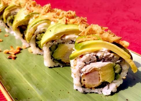 O7.A Hawaii Roll mit Mango Topping O7.A Hawaii Roll mit Mango Topping