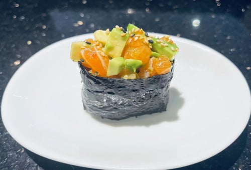 G3  Salmon Avocado Gunkan