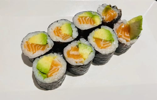 M14.Salmom Avocado Maki