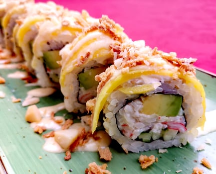 O9.C Miami Roll mit Tempura Garnelen O9.C Miami Roll mit Tempura Garnelen