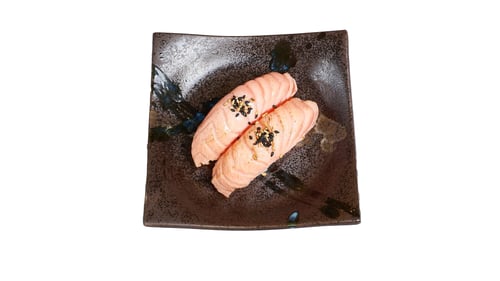 i11 Flambierter Lachs Nigiri