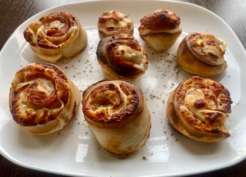 44. Pizzabrötchen Schinken