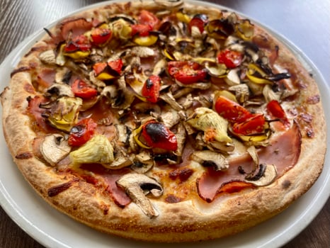 21. Pizza Quattro Stagioni 21. Pizza Quattro Stagioni