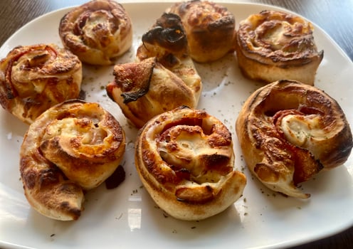 43. Pizzabrötchen Salami
