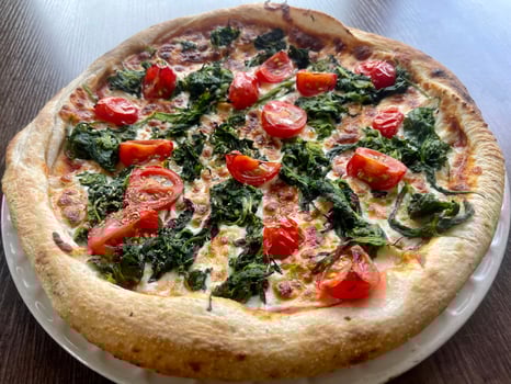 24. Pizza Tri Colore 24. Pizza Tri Colore