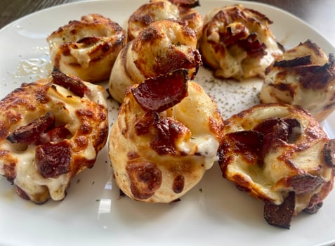 50. Pizzabrötchen Knoblauchwurst