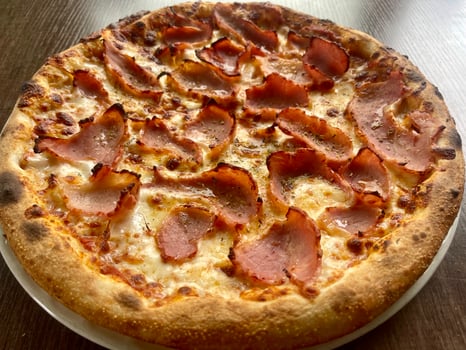 3. Pizza Prosciutto 3. Pizza Prosciutto