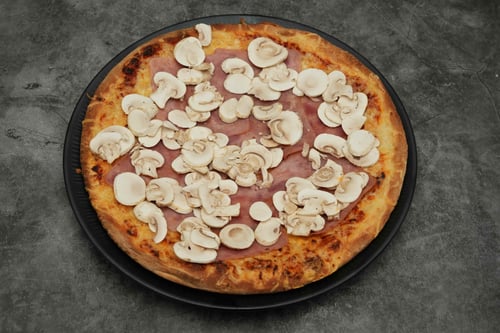 Pizza Quattro Stagioni Pizza Quattro Stagioni