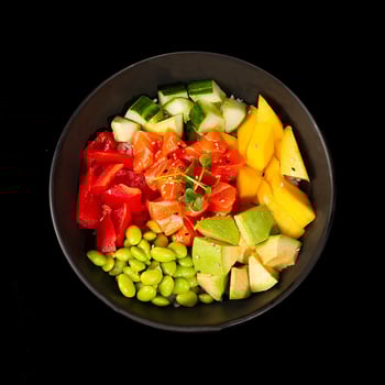 Poke Bowl mit Tempura Garnelen Sticks