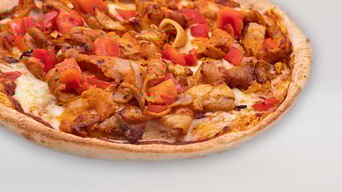 Hähnchen-Pizza Groß, ø 28cm Hähnchen-Pizza Groß, ø 28cm