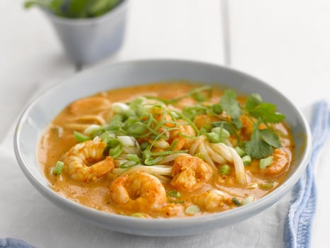 Nudelsuppe mit Garnelen