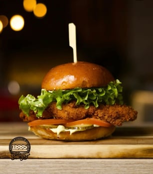 Crispy Chickenburger-Menü