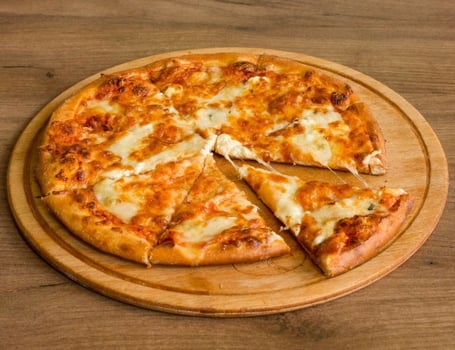 Quattro formaggi pizza Maat M