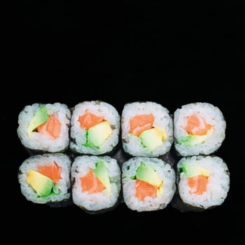 Lachs Avocado Maki