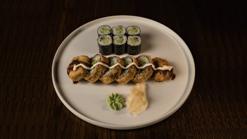 B Classic Crunchy Salmon B Classic Crunchy Salmon