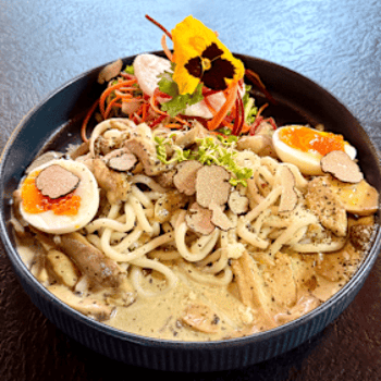 Trüffel Udon mit Kräuterseitlinge