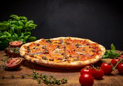 Pizza S´Salzige ø 50cm Pizza S´Salzige ø 50cm