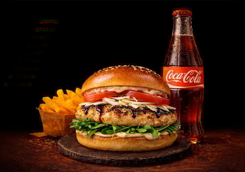 Chicken Parmesan Burger Menü