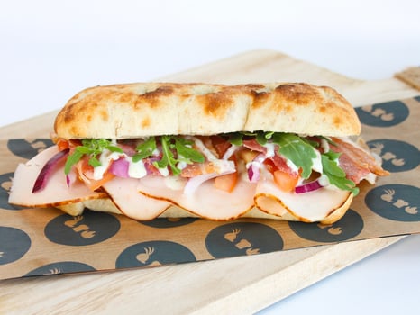 Gerookte kip clubsandwich