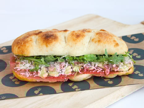 Broadje carpaccio basilicum mayo