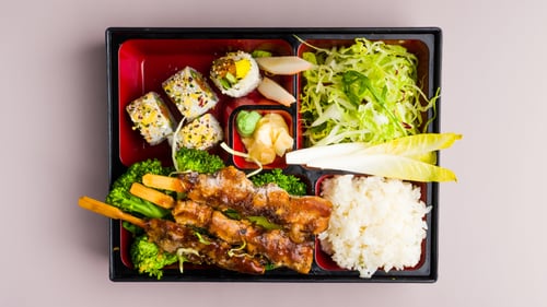 488. Mittags Bento Hühnerspieße