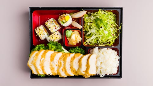 48. Mittags Bento Huhn