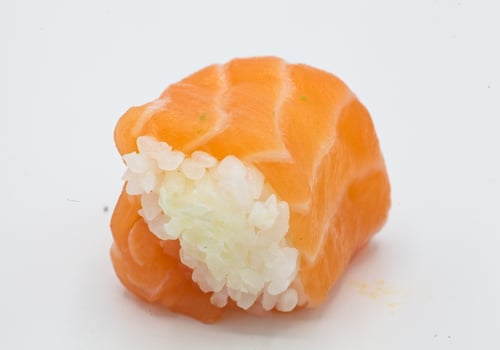 Salmon roll
