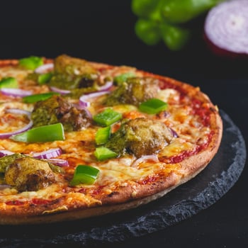 Pizza Green Chicken 26er Pizza Green Chicken 26er