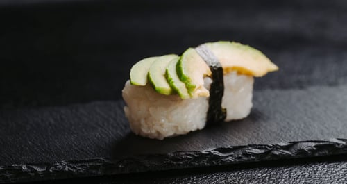 S18 Avocado Nigiri