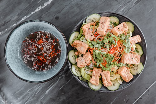 Bun Dau Chay (veganer, vietnamesischer Reisnudelsalat mit Tofu)