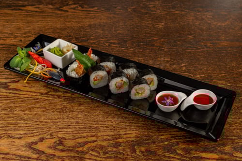 Futomaki Ebi Avocado spicy  roll
