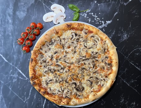 Pizza Funghi 