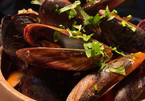 STEAMED MUSSELS STEAMED MUSSELS