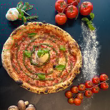 Pizza Pesto & Burrata Pizza Pesto & Burrata