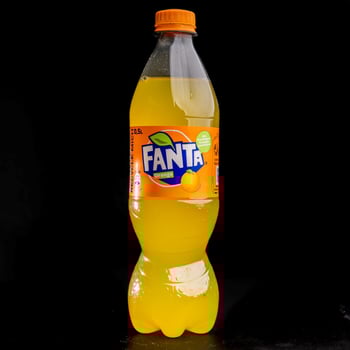 Fanta Orange 0,33l (Glasflasche) Fanta Orange 0,33l (Glasflasche)