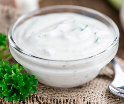 Tarator (Joghurt, Sesampaste) 