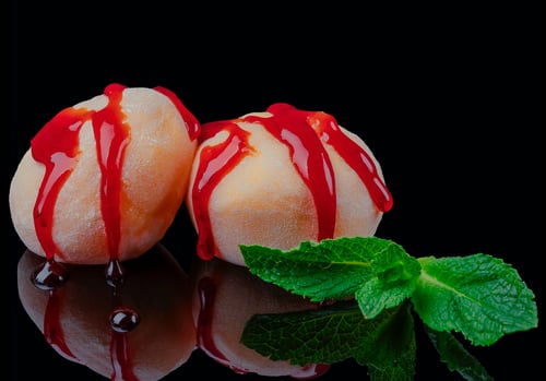 Mangoeis im Mochi