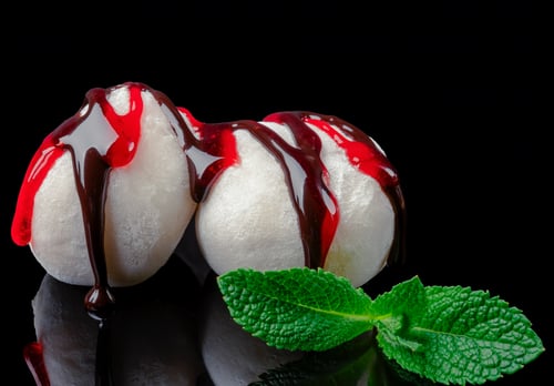 Bourbon-Vanilleeis im Mochi