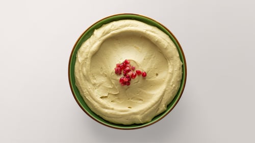 Humus mit Avocado Humus mit Avocado