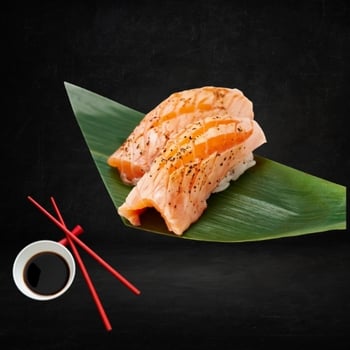 ABURI SAKE NIGIRI (2 STÜCK)