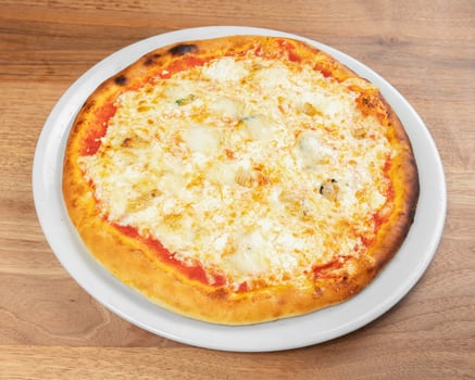22. Pizza Quattro Formaggio