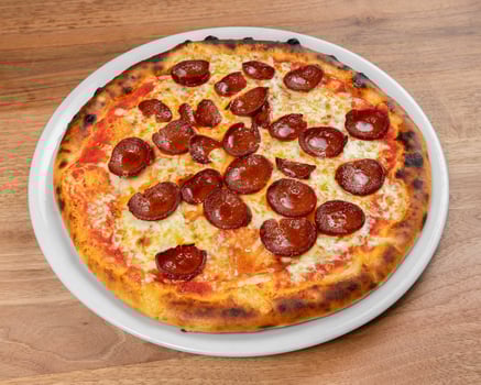 14. Pizza Sucuk