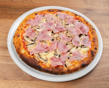 08. Pizza Regina